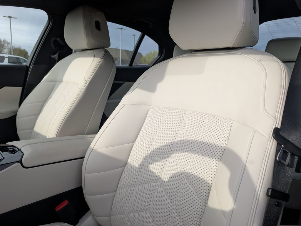 Used 2025 BMW 530i 530i image 12