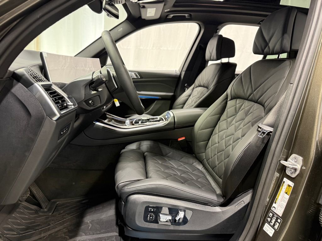 Used 2026 BMW X5 xDrive40i w/ Off-Road Package image 18