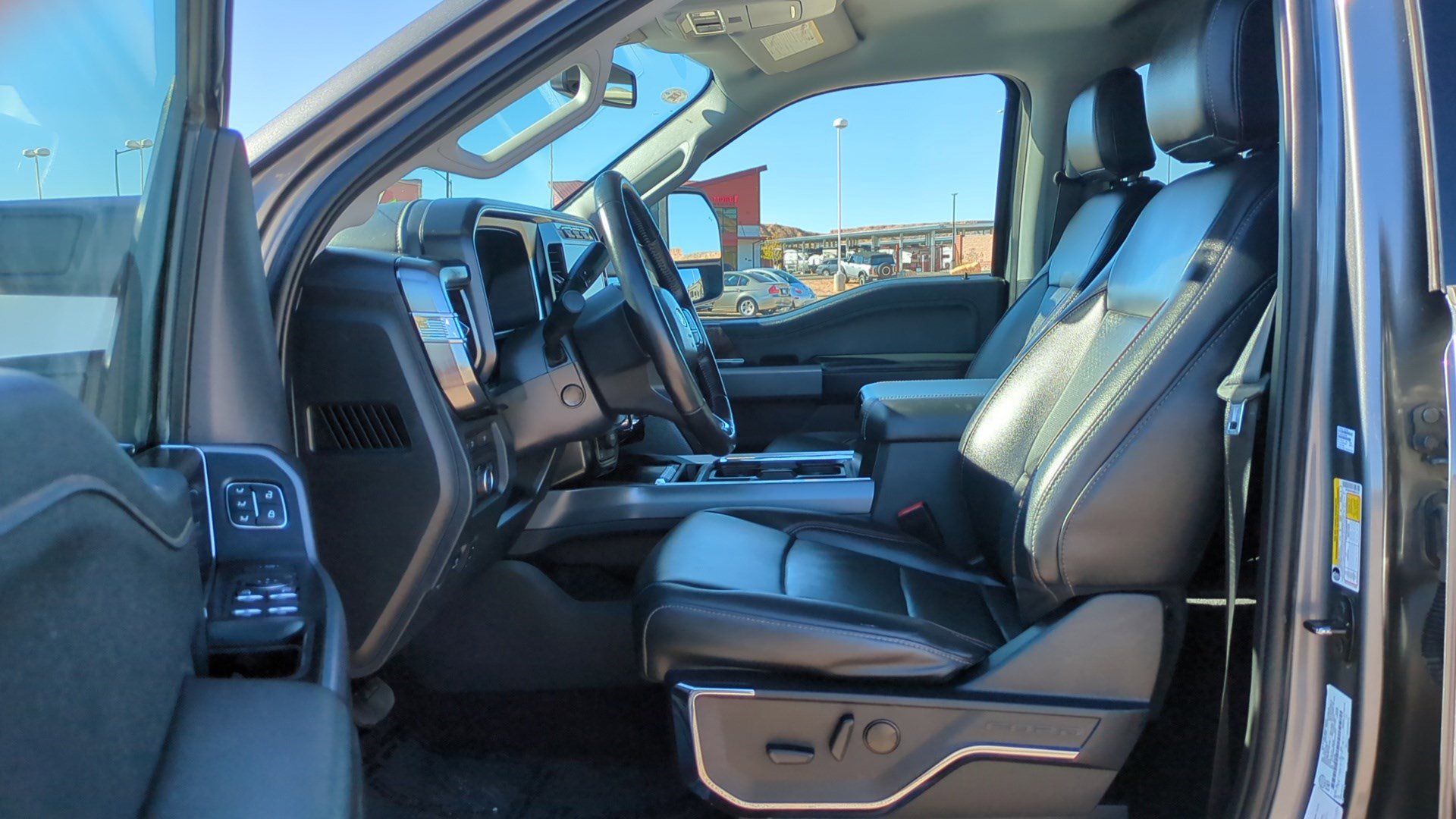 Used 2024 Ford F350 Lariat image 14