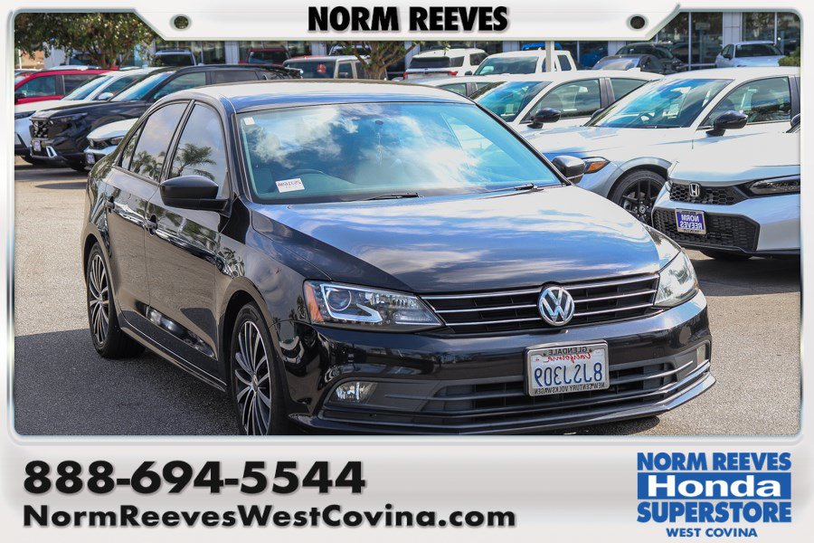Used 2016 Volkswagen Jetta Sport w/ Lighting Package