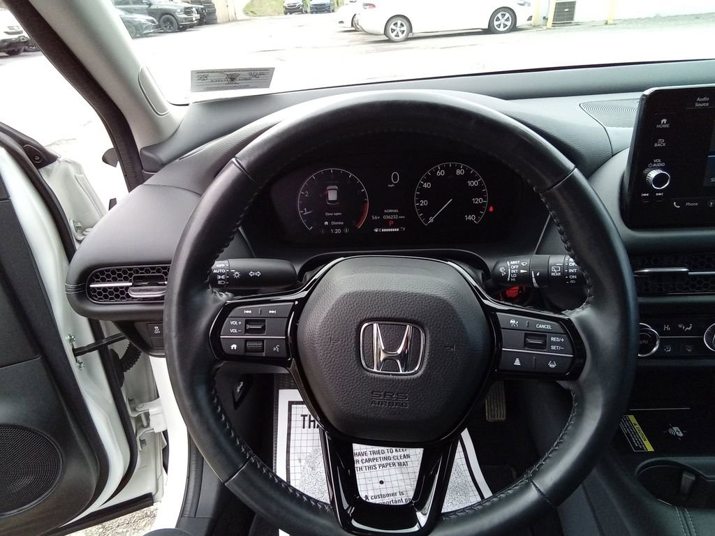 Used 2023 Honda HR-V EX-L image 16