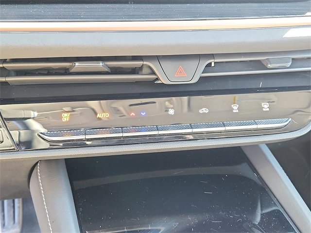 Certified 2025 Buick Envision Sport Touring image 15