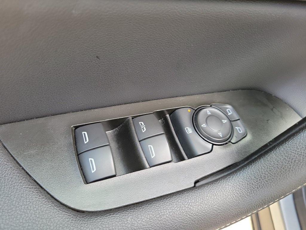 Used 2025 Chevrolet Blazer LT FWD image 22