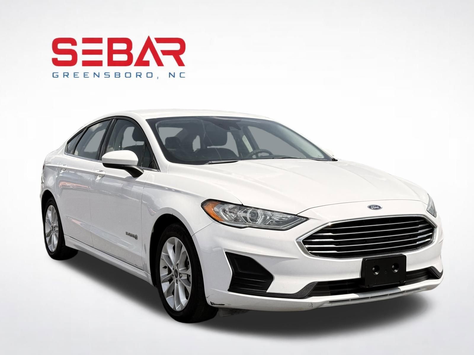 Used 2019 Ford Fusion SE FWD image 3