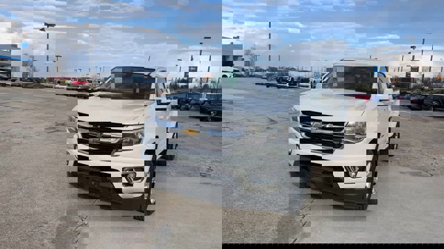 Used 2017 Chevrolet Colorado LT w/ LT Convenience Package image 4