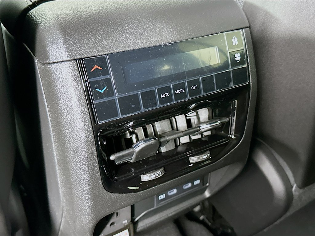 New 2026 Jeep Grand Cherokee L 4WD image 32