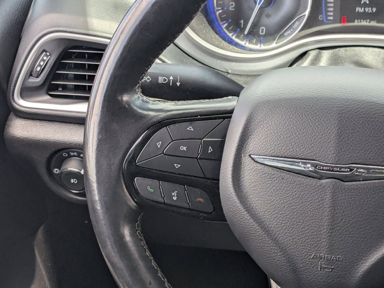 Used 2020 Chrysler Pacifica Touring w/ S Appearance Package FWD image 17