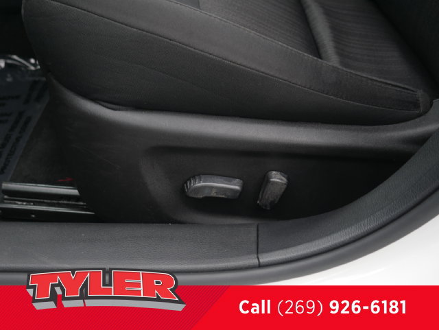 Used 2025 Nissan Altima 2.5 SV FWD image 19