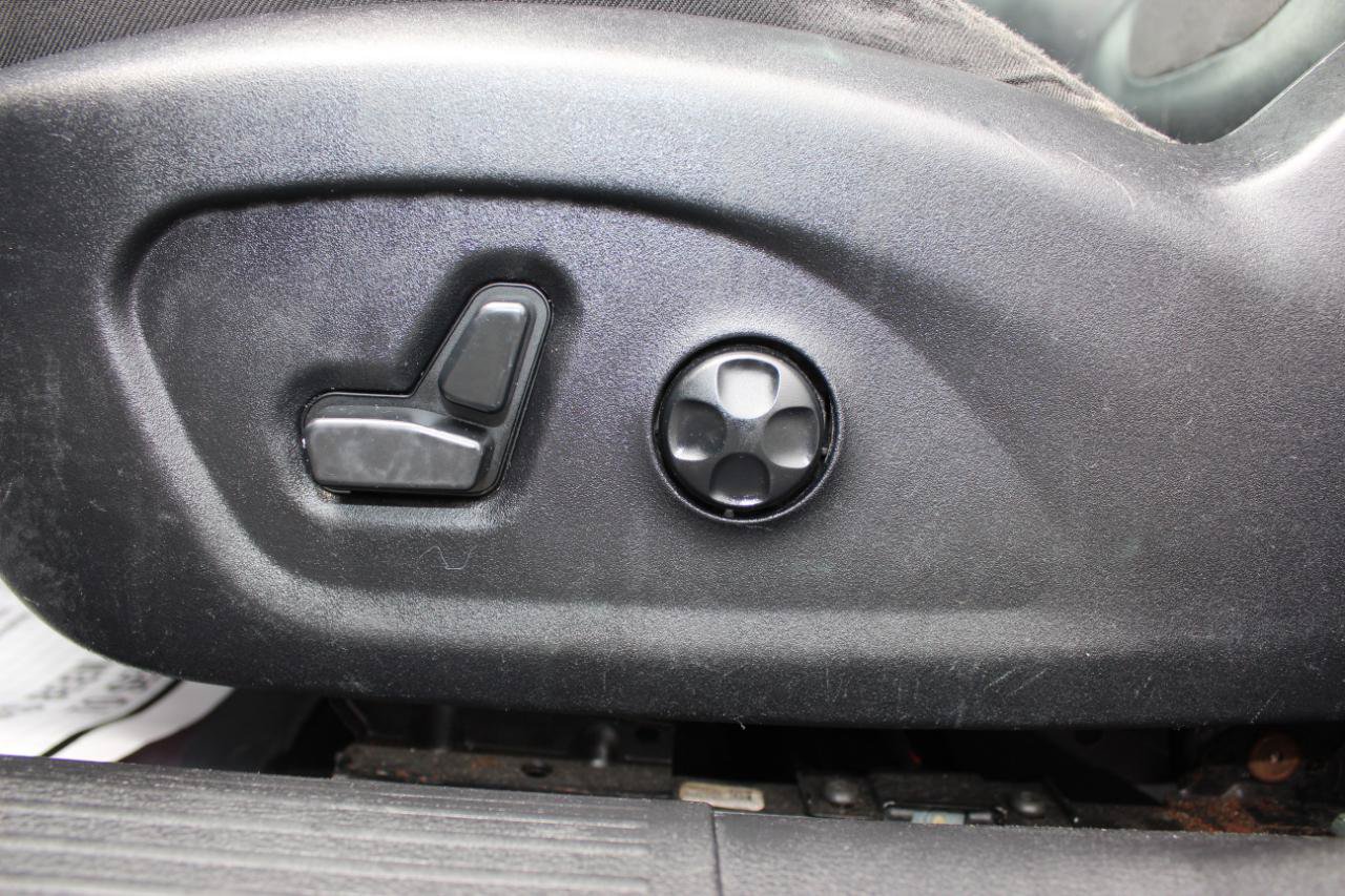 Used 2016 Chrysler 200 S AWD/4WD image 13
