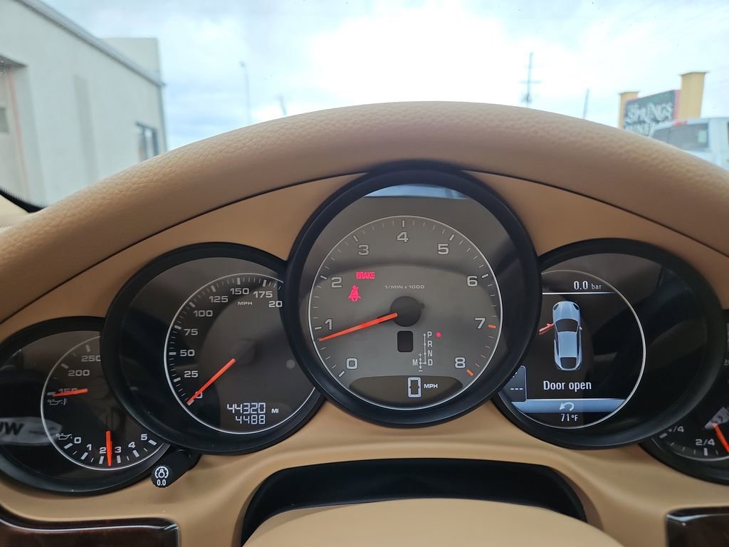 Used 2015 Porsche Panamera 4S image 15