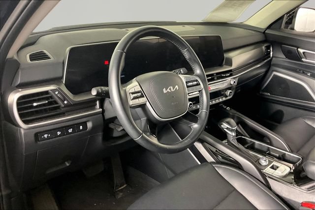 Used 2025 Kia Telluride S FWD image 14