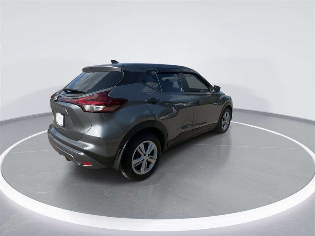 Used 2022 Nissan Kicks S image 8