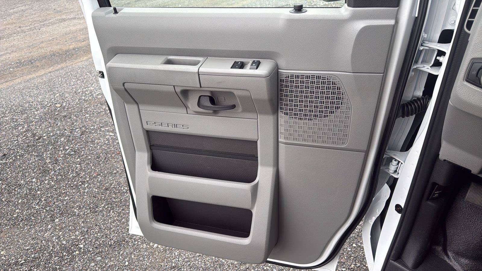 New 2027 Ford E-350 and Econoline 350 Super Duty w/ Power Equipment Group RWD image 22