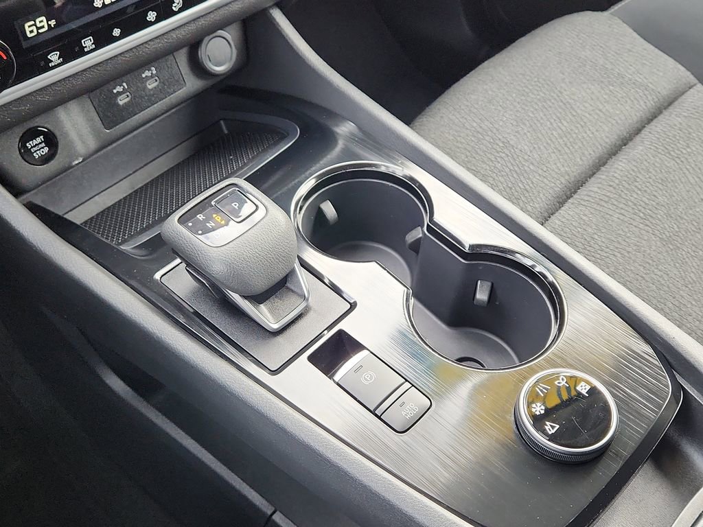 Used 2024 Nissan Rogue SV image 22