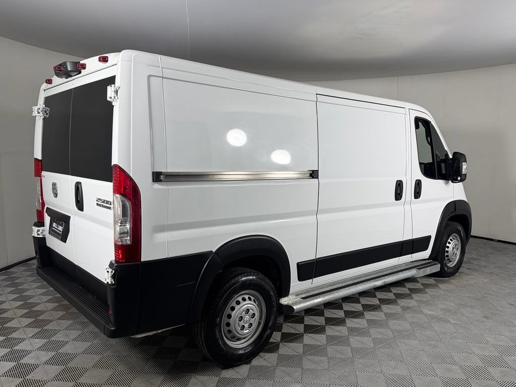 Used 2025 RAM ProMaster 2500 w/ U-Haul Equipment Group FWD image 8