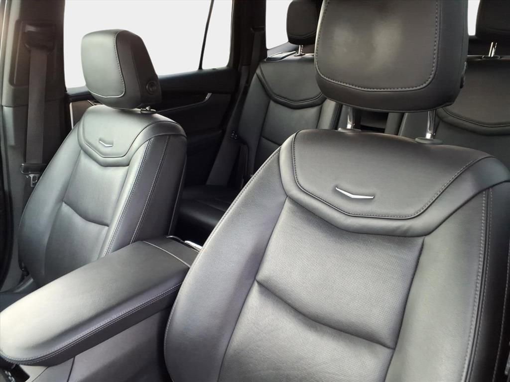 Used 2020 Cadillac XT6 Premium Luxury image 9