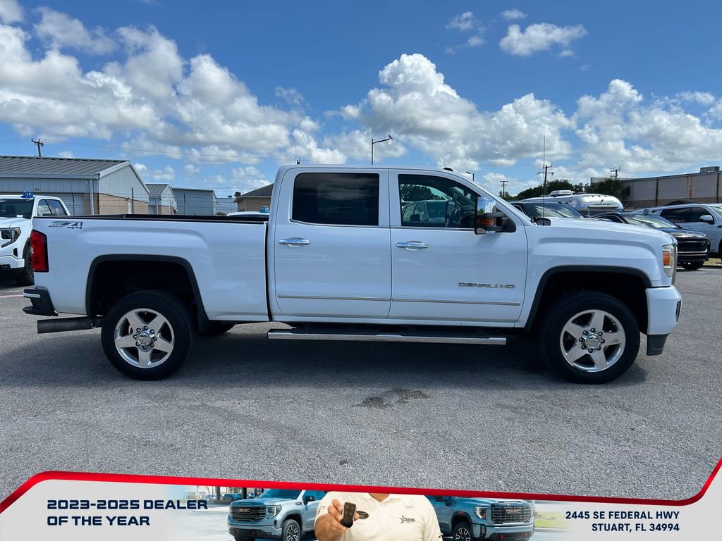 Used 2015 GMC Sierra 2500 Denali w/ Duramax Plus Package AWD/4WD image 8