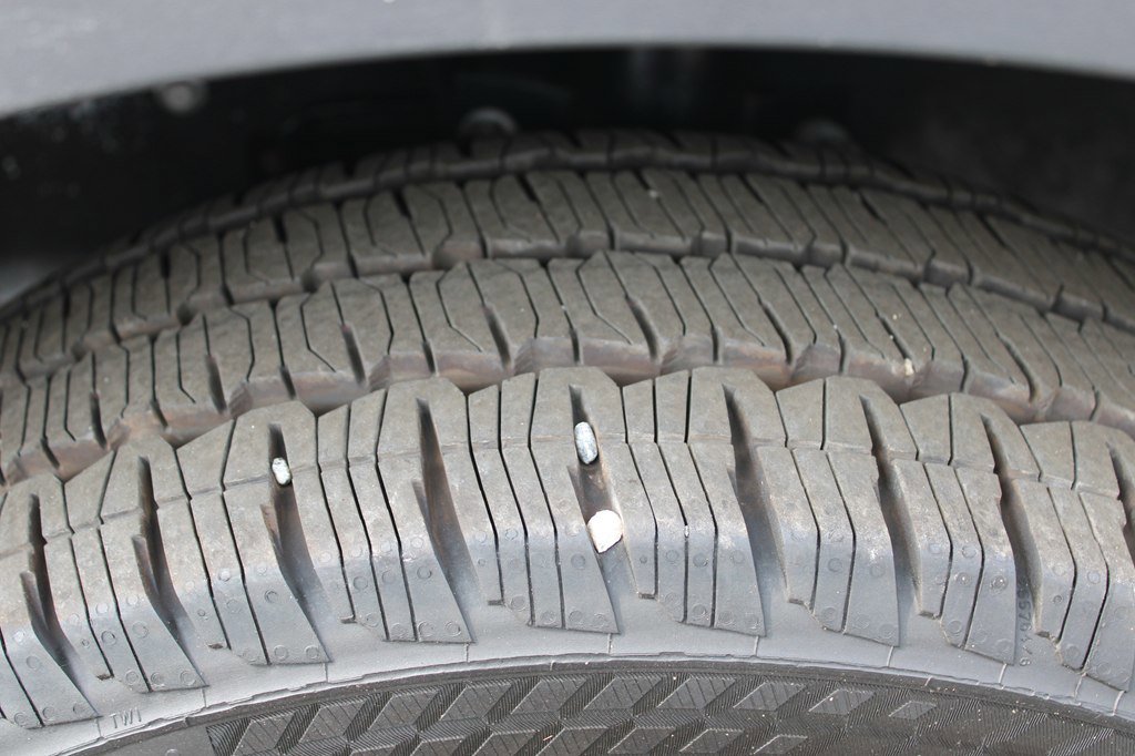 Used 2024 Ford Transit 250 148 Medium Roof w/ Load Area Protection Package image 28