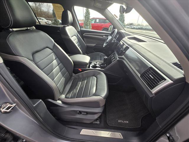 Certified 2022 Volkswagen Atlas SEL Premium image 11