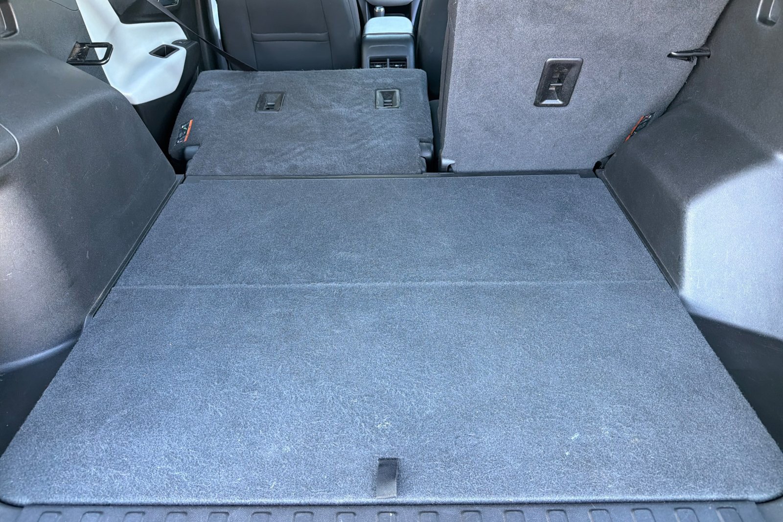 Used 2019 Chevrolet Equinox LS FWD image 12