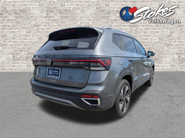 Certified 2025 Volkswagen Taos SE AWD/4WD image 4
