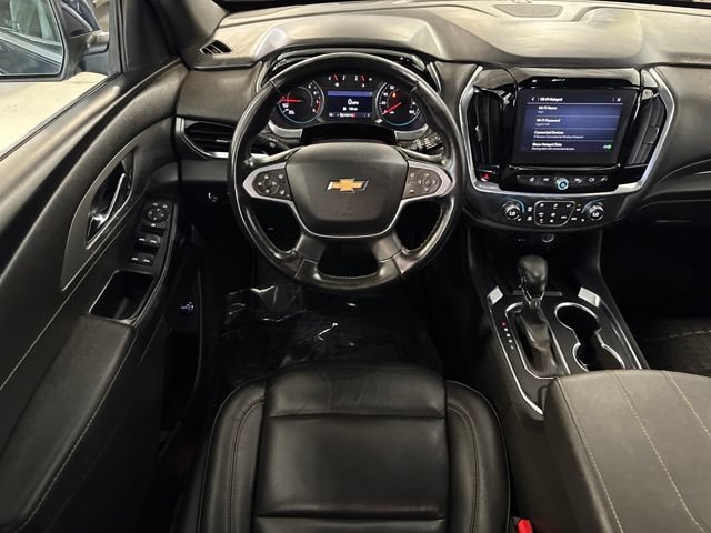 Used 2023 Chevrolet Traverse LT FWD image 4