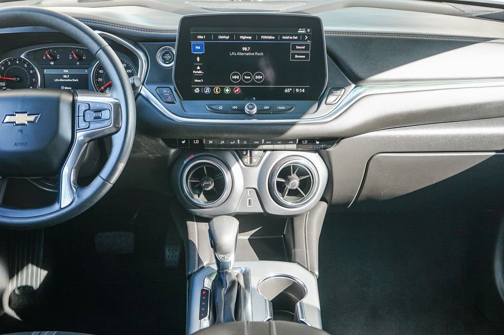 Used 2025 Chevrolet Blazer LT image 12
