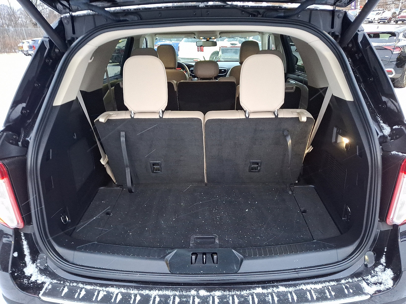 Used 2022 Ford Explorer Limited image 28