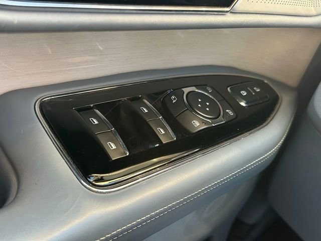 Used 2021 Lincoln Navigator L Black Label w/ Cargo Convenience Package image 17