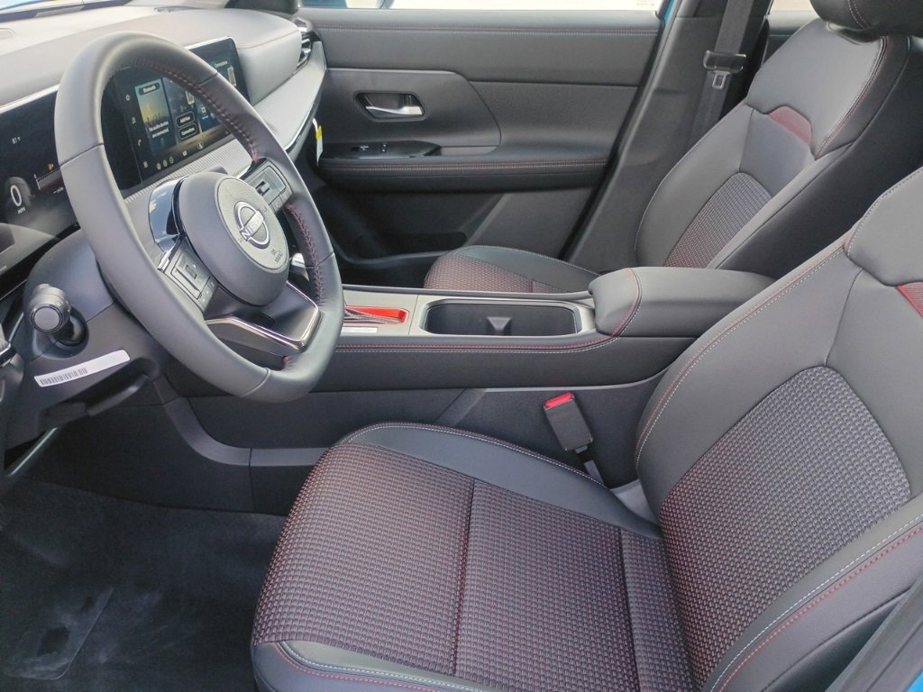 New 2026 Nissan Kicks SR image 21