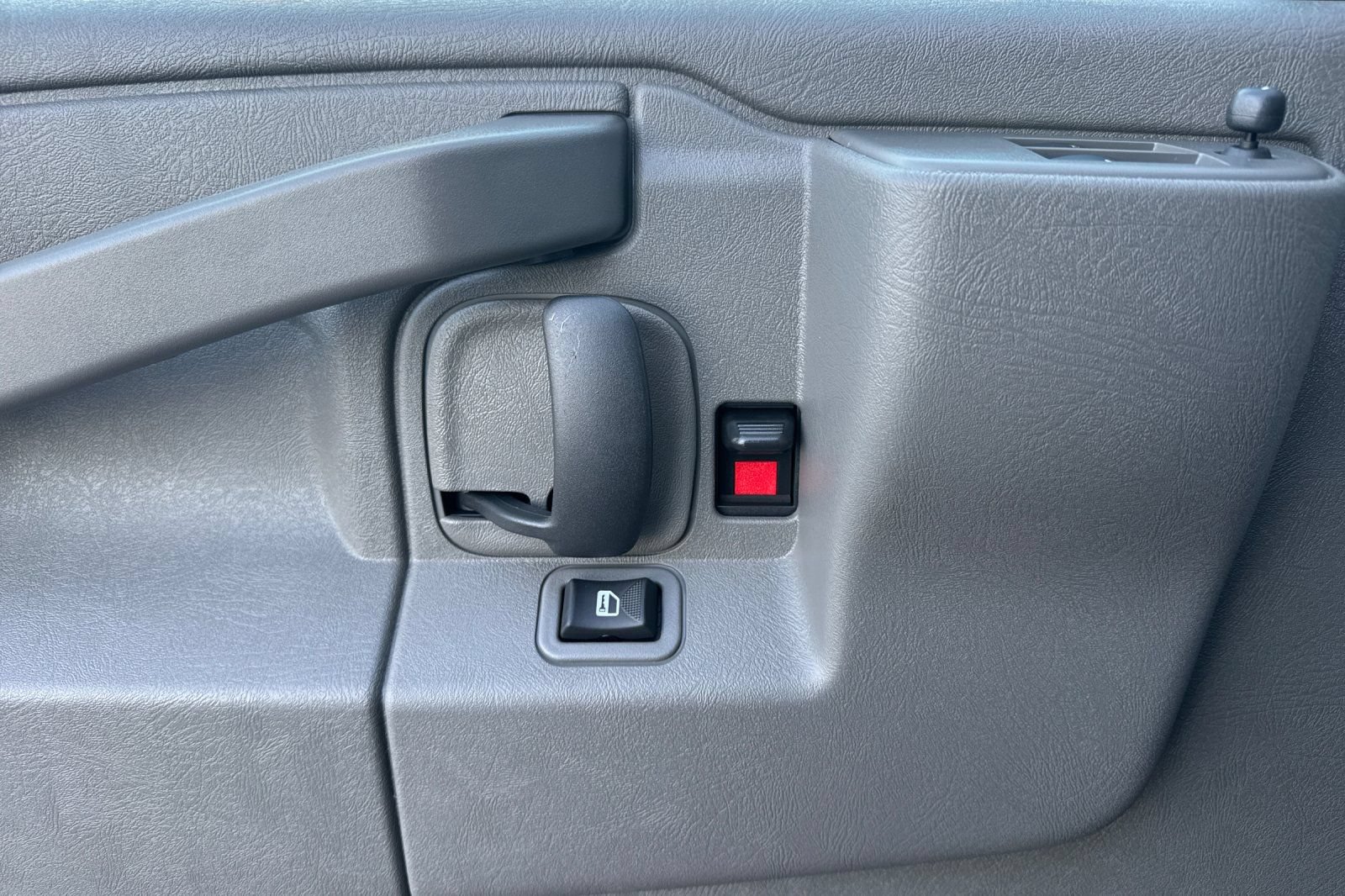 New 2025 Chevrolet Express 2500 w/ Driver Convenience Package RWD image 10