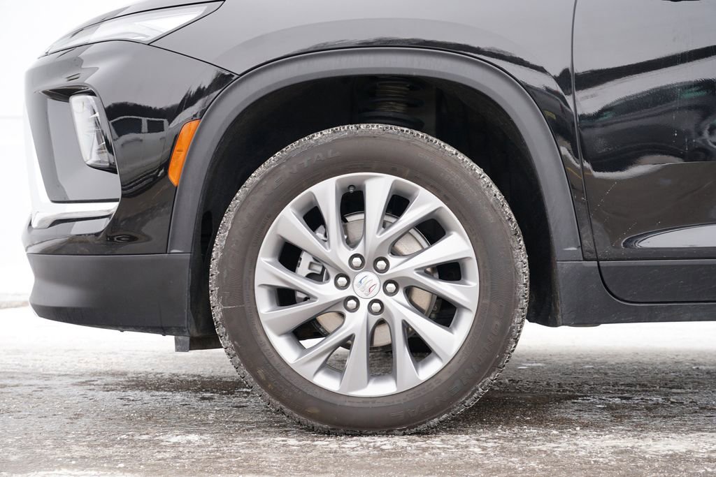 Used 2025 Buick Enclave Preferred image 11