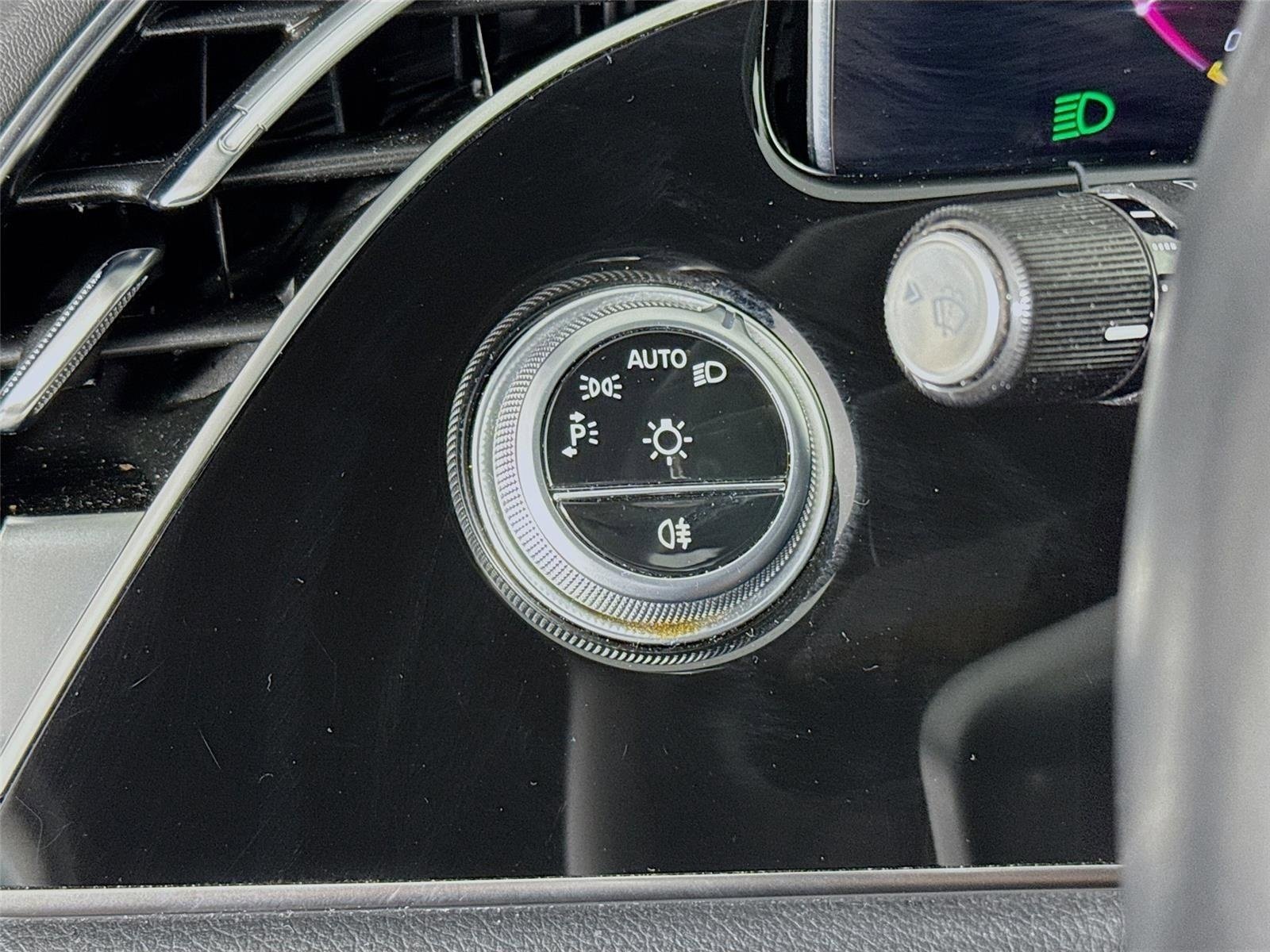 Used 2025 Mercedes-Benz E 450 4MATIC Sedan image 11