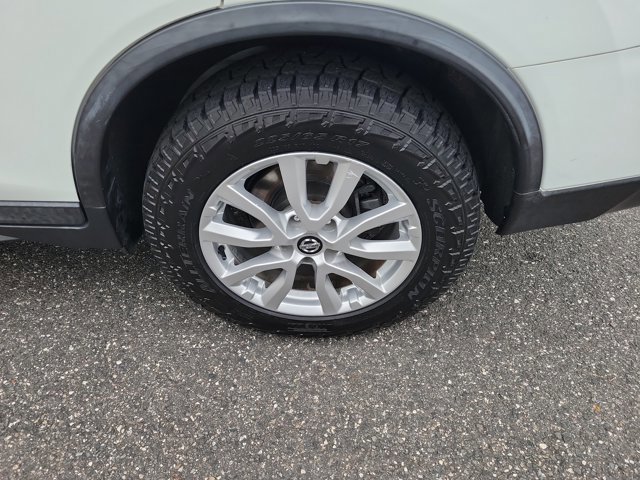 Used 2018 Nissan Rogue SV FWD image 6