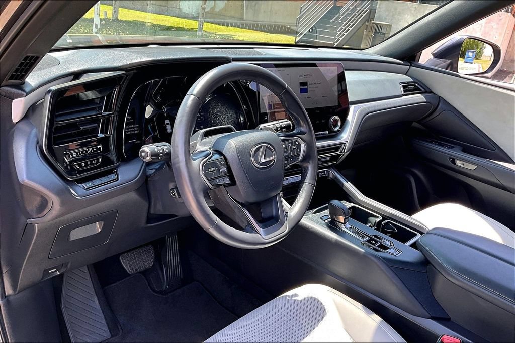 Used 2025 Lexus TX 350 FWD w/ Technology Package image 17