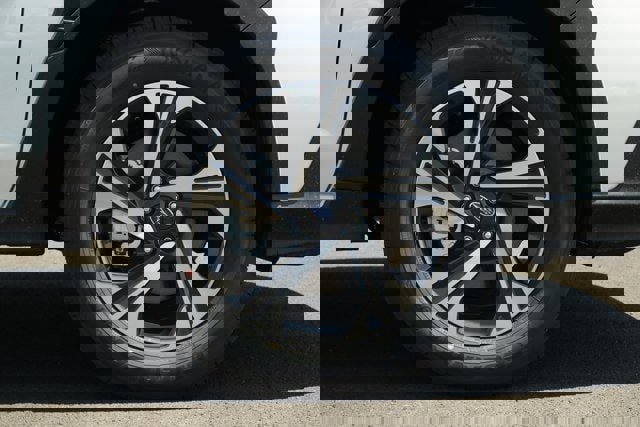 Certified 2025 Subaru Crosstrek 2.0i Premium image 10