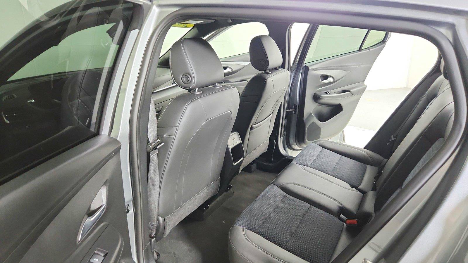 Used 2026 Buick Envista Preferred FWD image 23