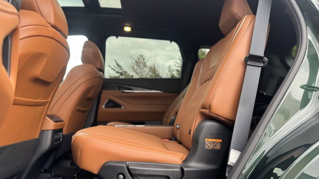 Used 2026 INFINITI QX60 Autograph w/ Dark Cargo Package image 19
