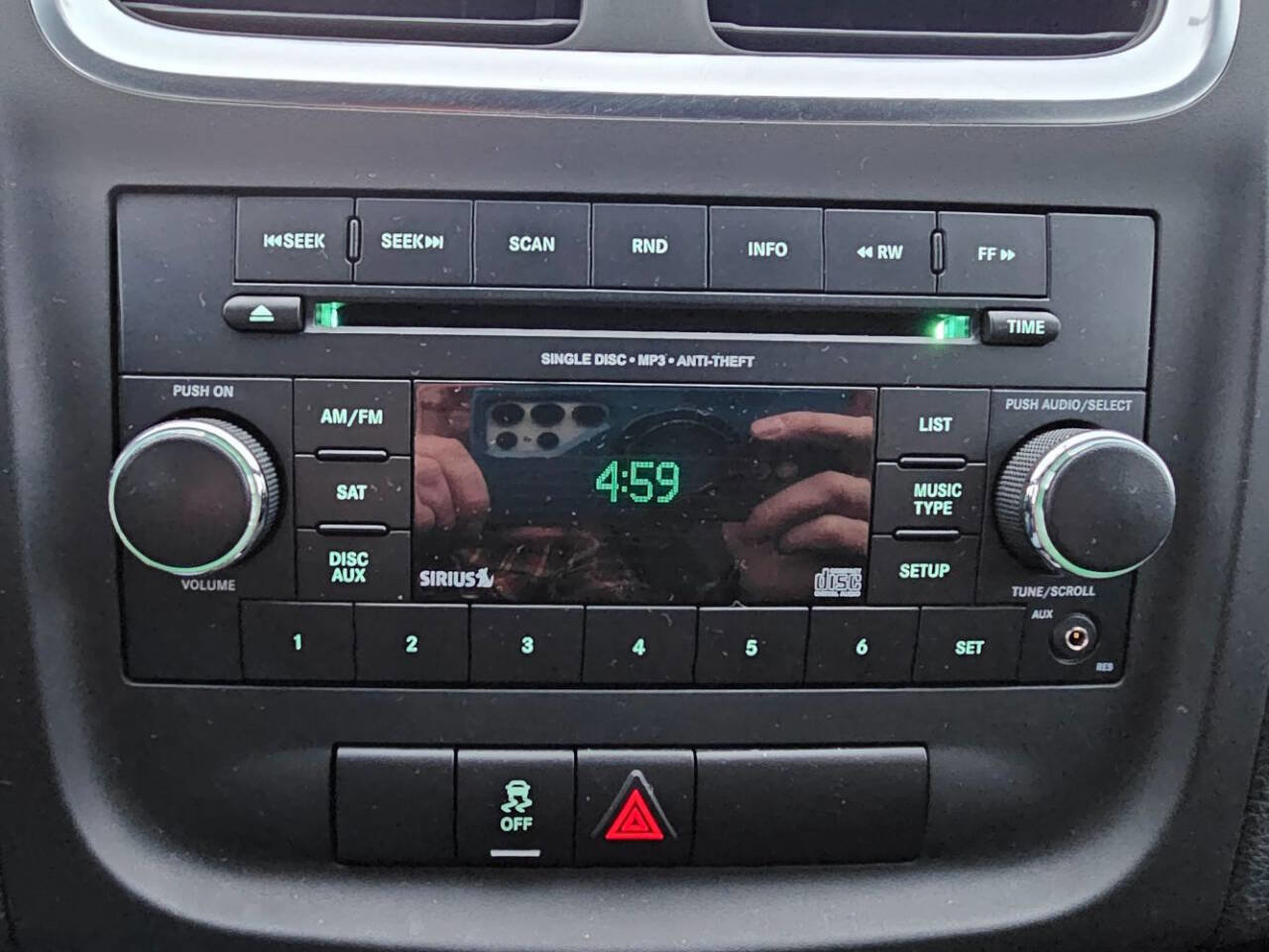 Used 2014 Dodge Avenger SXT image 14