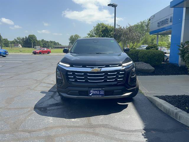 Used 2026 Chevrolet Equinox LT w/ Convenience Package II AWD/4WD image 2
