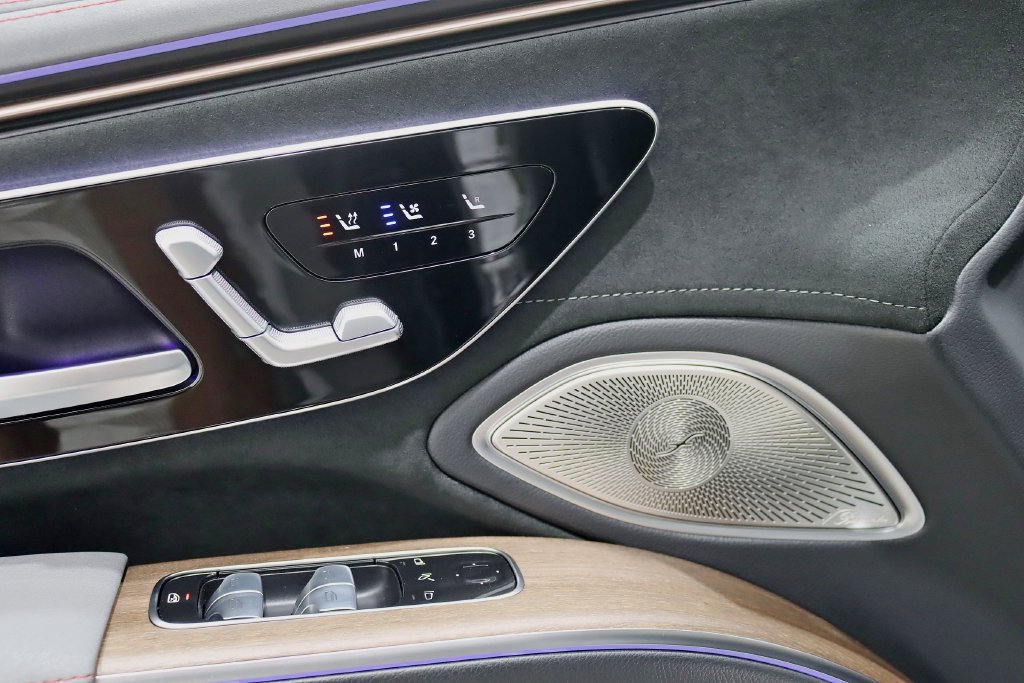 Used 2023 Mercedes-Benz EQS 580 4MATIC Sedan image 35