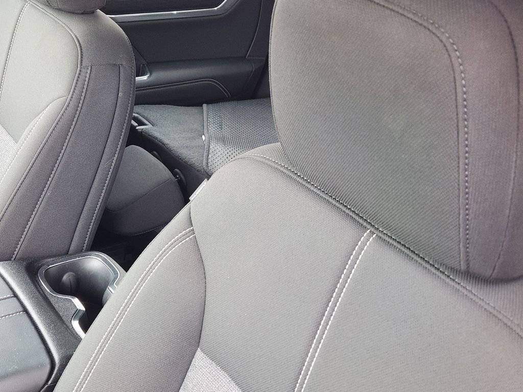 Used 2025 GMC Acadia Elevation image 16