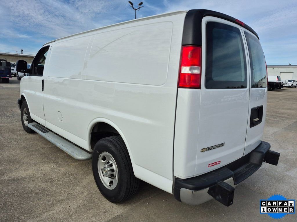 Certified 2024 Chevrolet Express 2500 Work Van w/ Driver Convenience Package image 4
