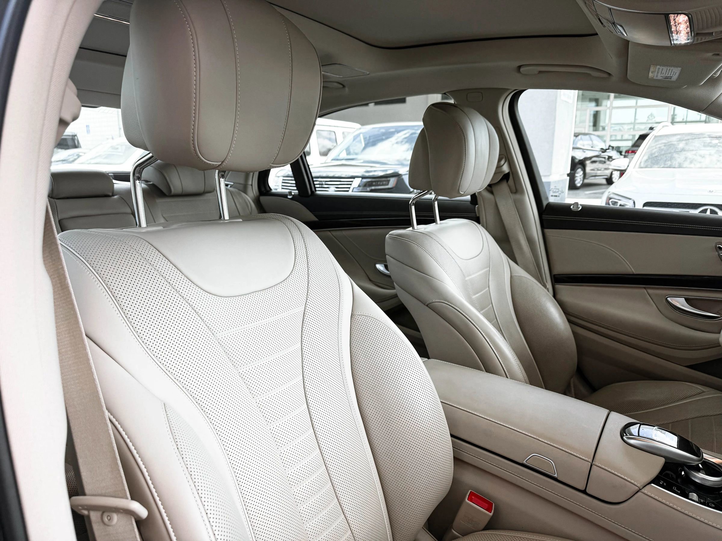 Used 2019 Mercedes-Benz S 560 Sedan image 33