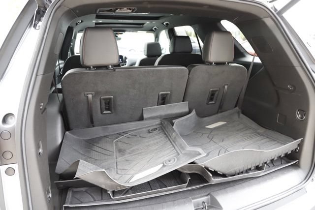 Used 2023 Chevrolet Traverse RS AWD/4WD image 5
