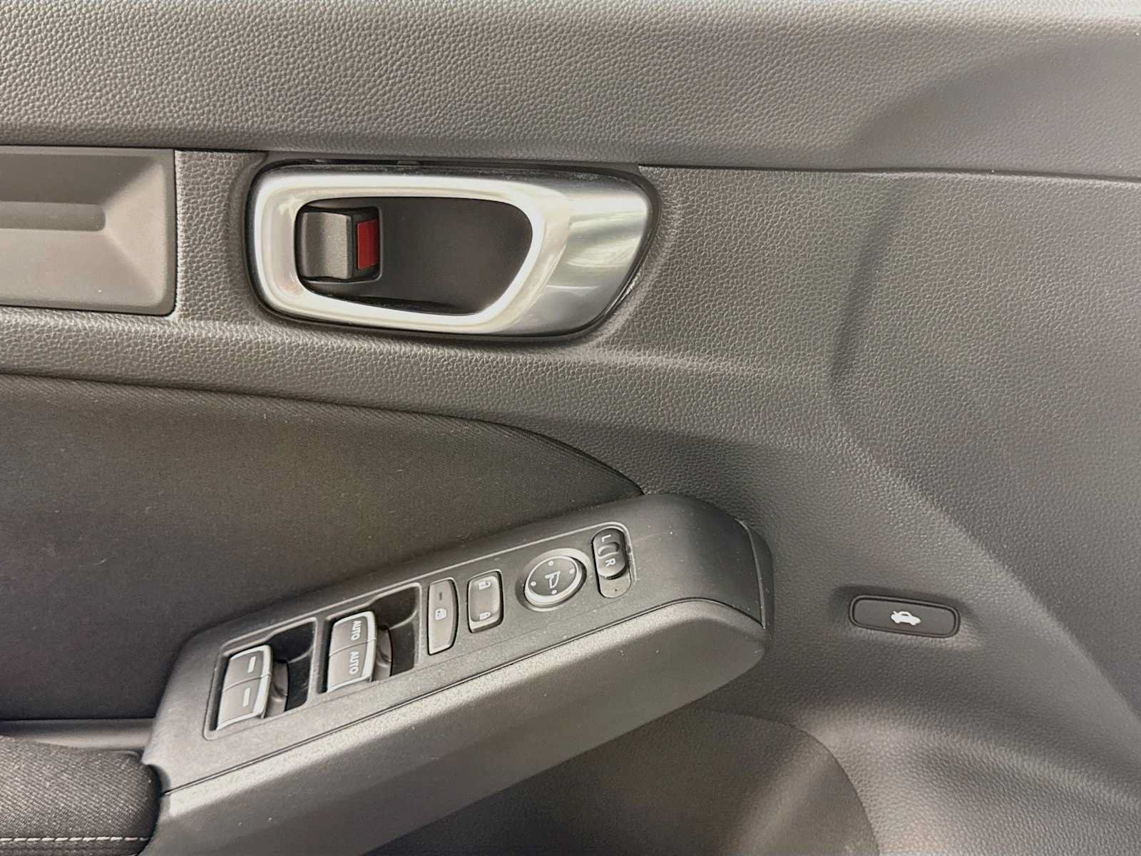 Used 2024 Honda Civic Sport image 17