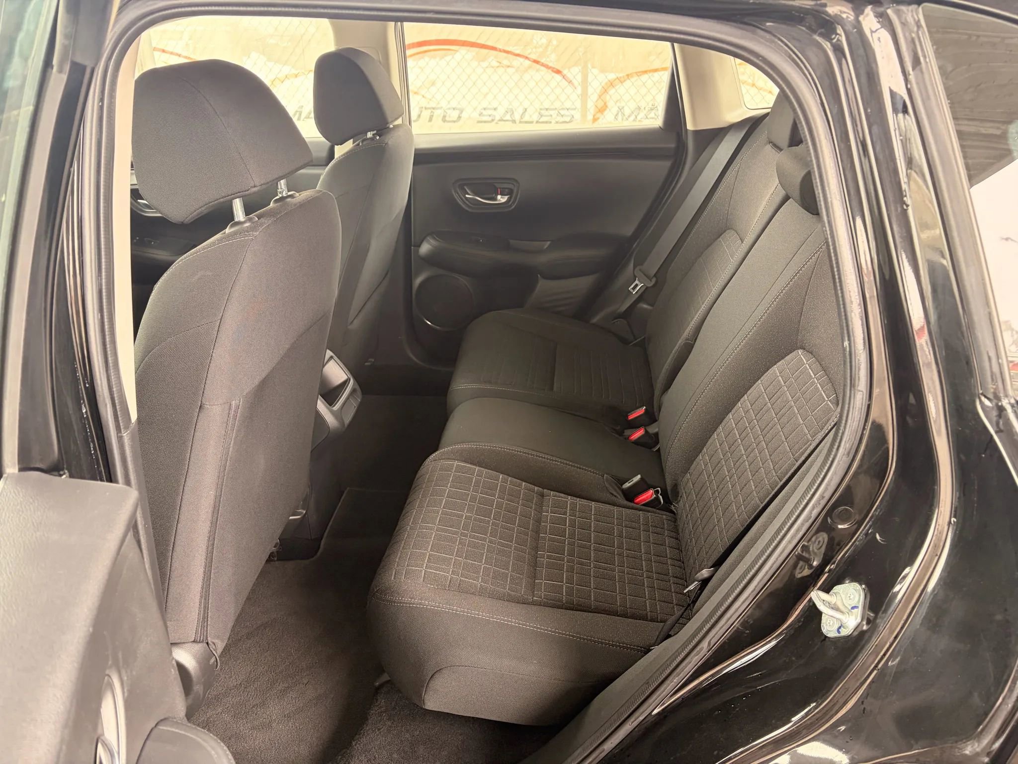 Used 2025 Honda HR-V LX image 16