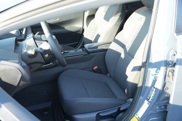 Used 2026 Toyota Prius Plug-In Hybrid FWD image 21