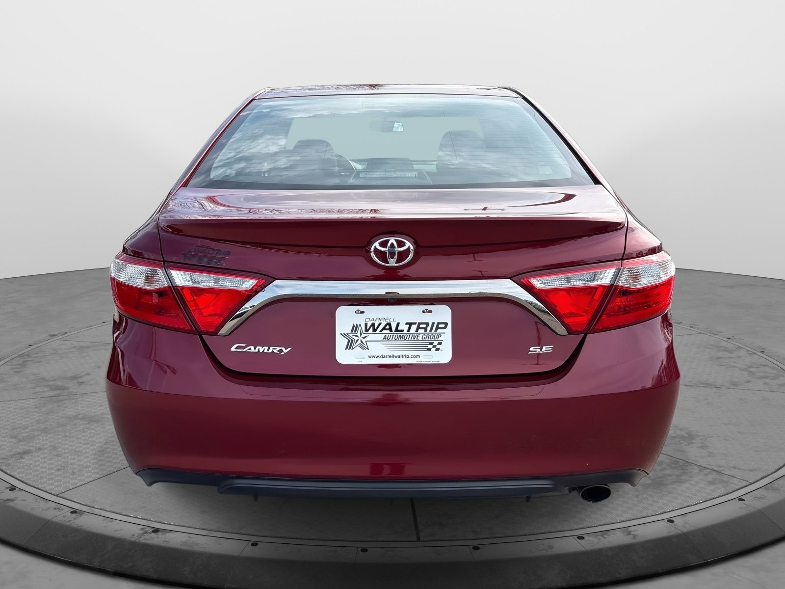 Used 2016 Toyota Camry SE image 7