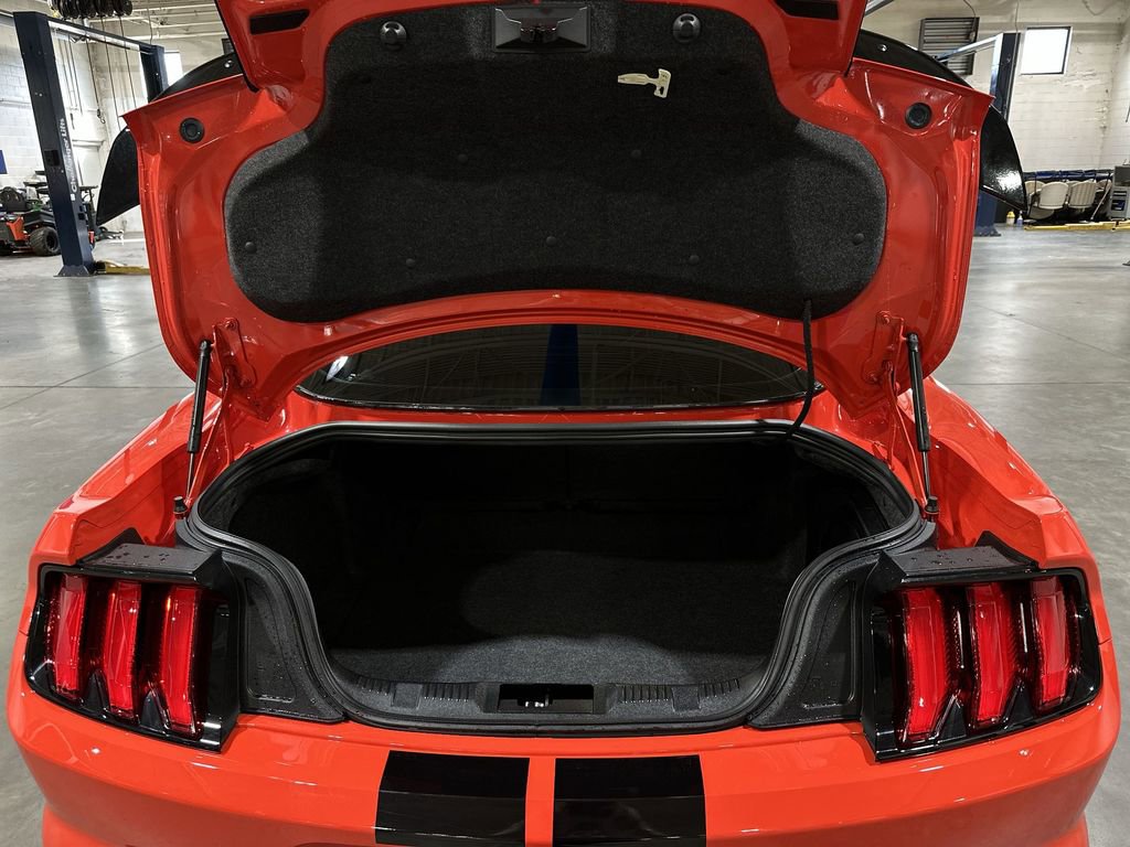 Used 2022 Ford Mustang Shelby GT500 w/ Technology Package image 20